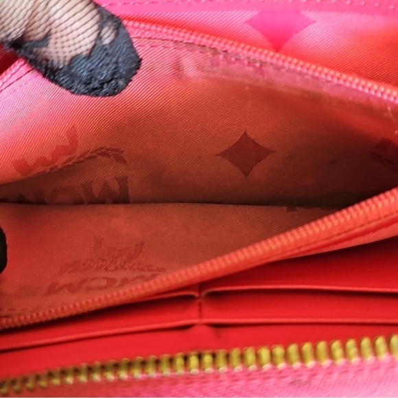 MCM 🎄Weekend Special🎄Pink and Tan Wallet with Monogram Design | VGUC 💕 - Picture 10 of 15